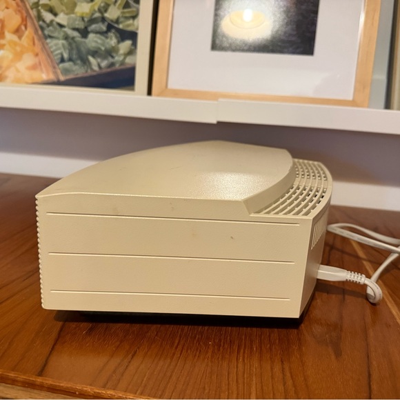 Bose Cream Wave Music System with Accessories - Picture 2 of 11